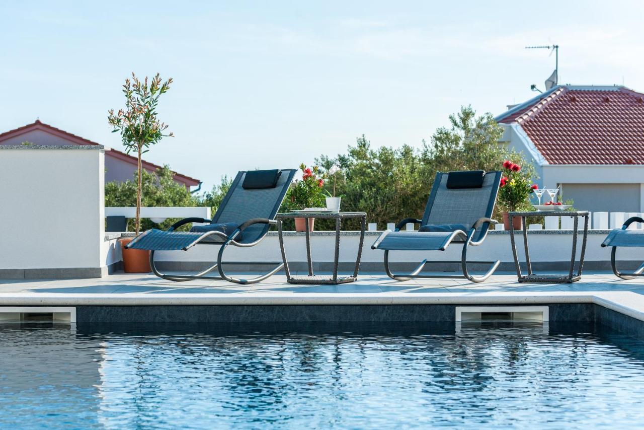 Villa Magnifica Apartments With Pool Novalja Kültér fotó