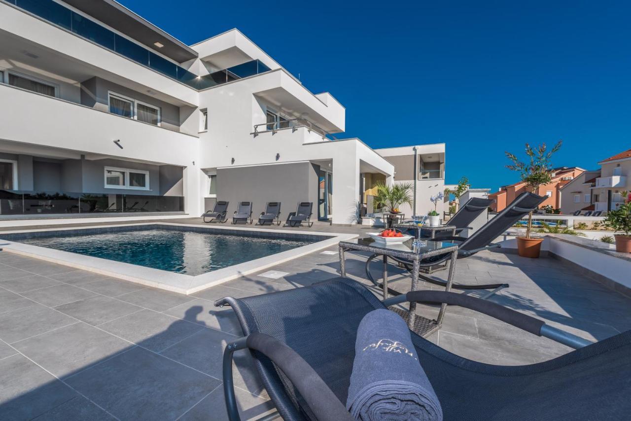 Villa Magnifica Apartments With Pool Novalja Kültér fotó