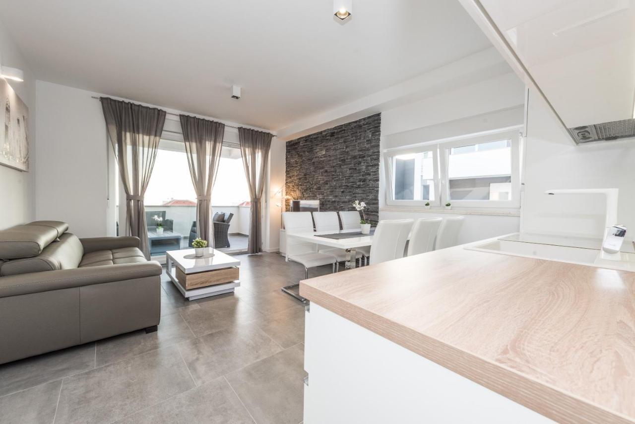 Villa Magnifica Apartments With Pool Novalja Kültér fotó
