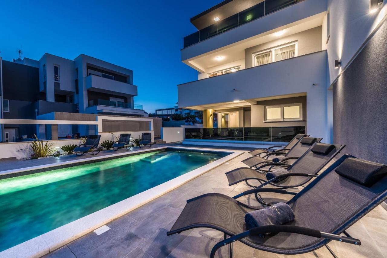 Villa Magnifica Apartments With Pool Novalja Kültér fotó