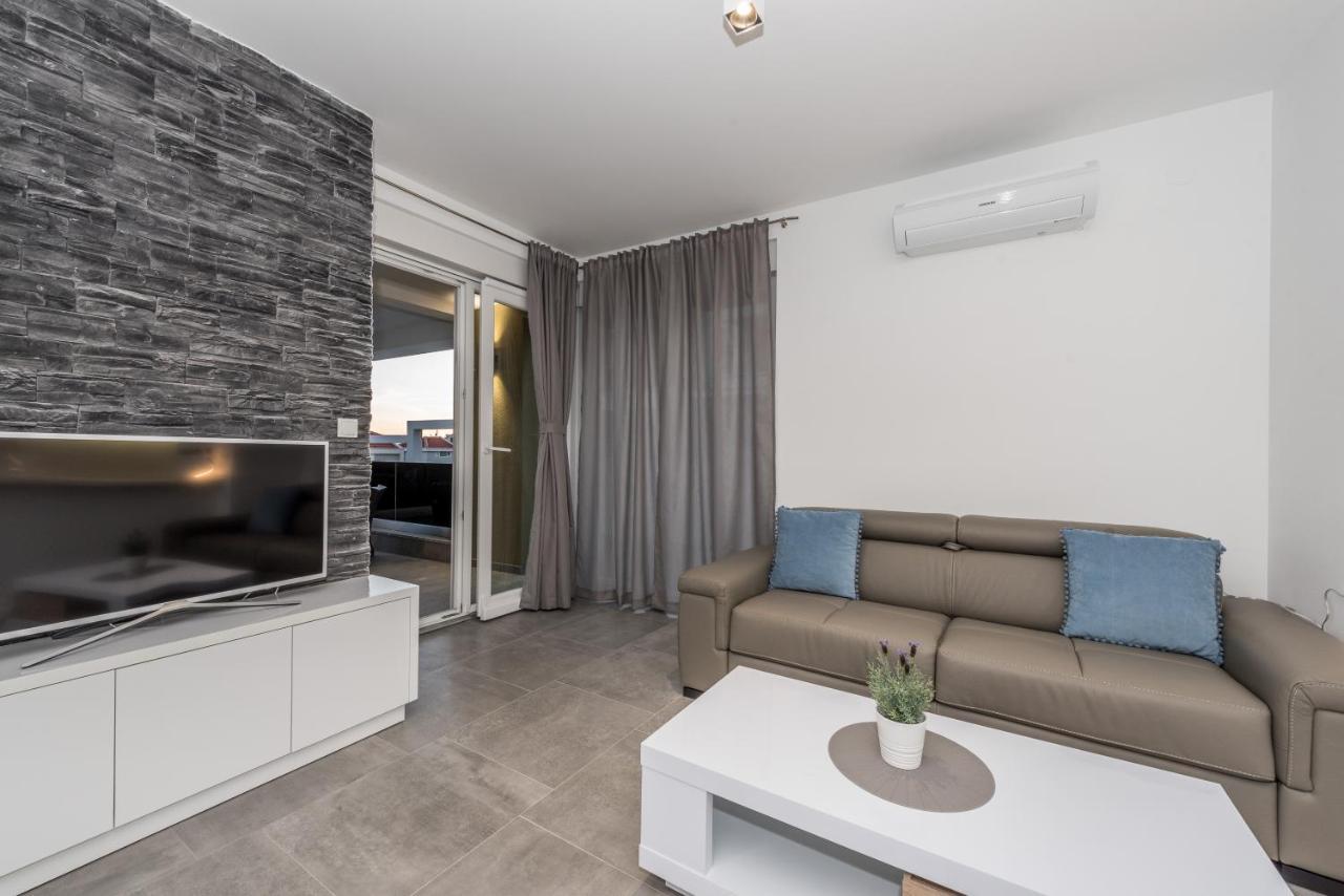 Villa Magnifica Apartments With Pool Novalja Kültér fotó